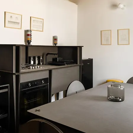 Nuova Pizzofalcone Apartamento *