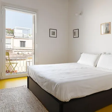 Nuova Pizzofalcone * Nápoles